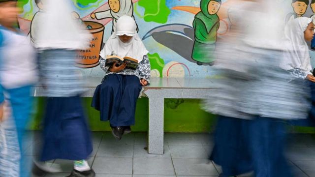 AFP__20250723__67JB2F7__v1__MidRes__IndonesiaEducationHealth.jpg