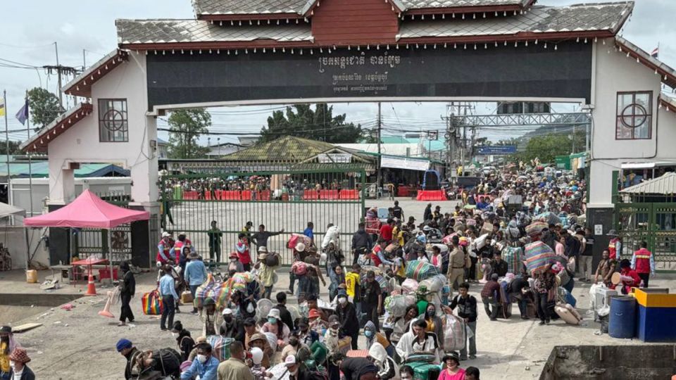 AFP__20250806__68UY6NQ__v1__MidRes__CambodiaThailandBorderConflict.jpg