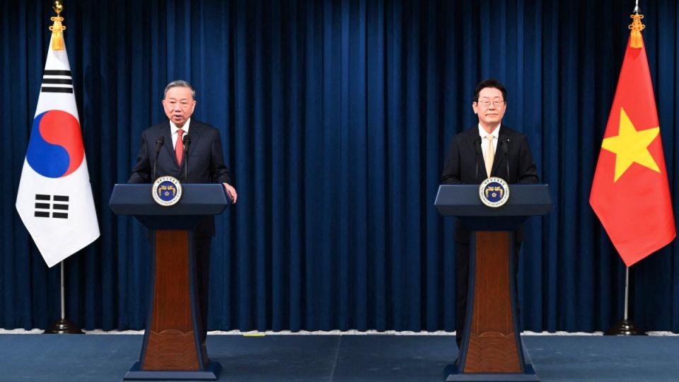AFP__20250811__698W763__v1__MidRes__SkoreaVietnamDiplomacy.jpg