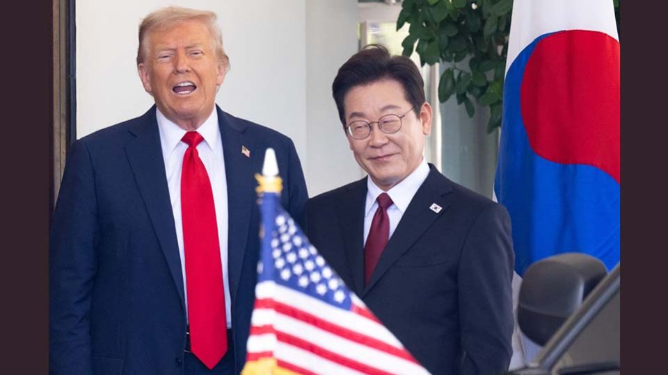AFP__20250825__72EV6VA__v1__MidRes__UsSkoreaDiplomacy-1.jpg