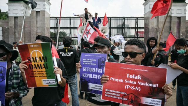 AFP__20250901__72ZL86Y__v1__MidRes__IndonesiaUnrest.jpg