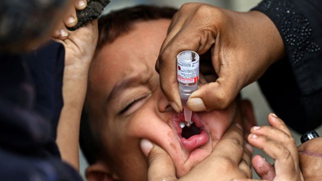 AFP__20250901__732N8CQ__v1__MidRes__PakistanHealthVaccinePolio.jpg