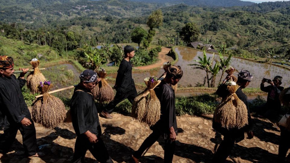 AFP__20251005__77RG4WM__v1__MidRes__IndonesiaCultureFestivalAgriculture.jpg