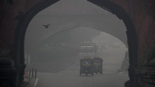 AFP__20251021__79FZ2ZK__v1__MidRes__IndiaEnvironmentPollution.jpg