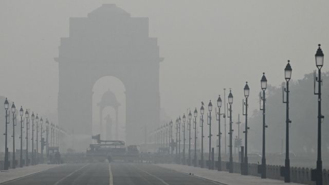 AFP__20251029__82C782D__v1__MidRes__IndiaEnvironmentPollution.jpg