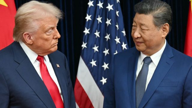 AFP__20251030__82G693V__v1__MidRes__SkoreaUsChinaDiplomacy.jpg