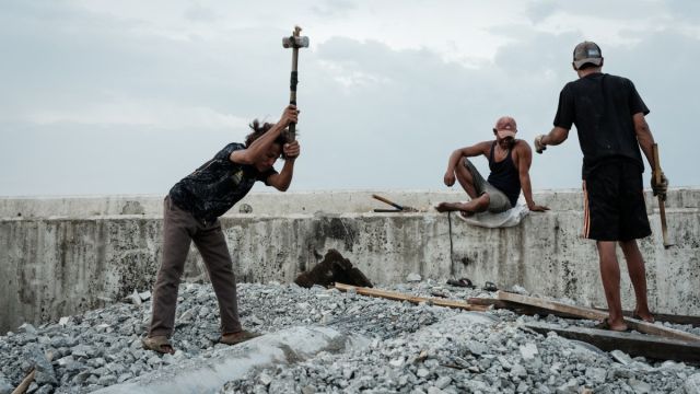 AFP__20251105__837996A__v1__MidRes__IndonesiaLifestyle.jpg