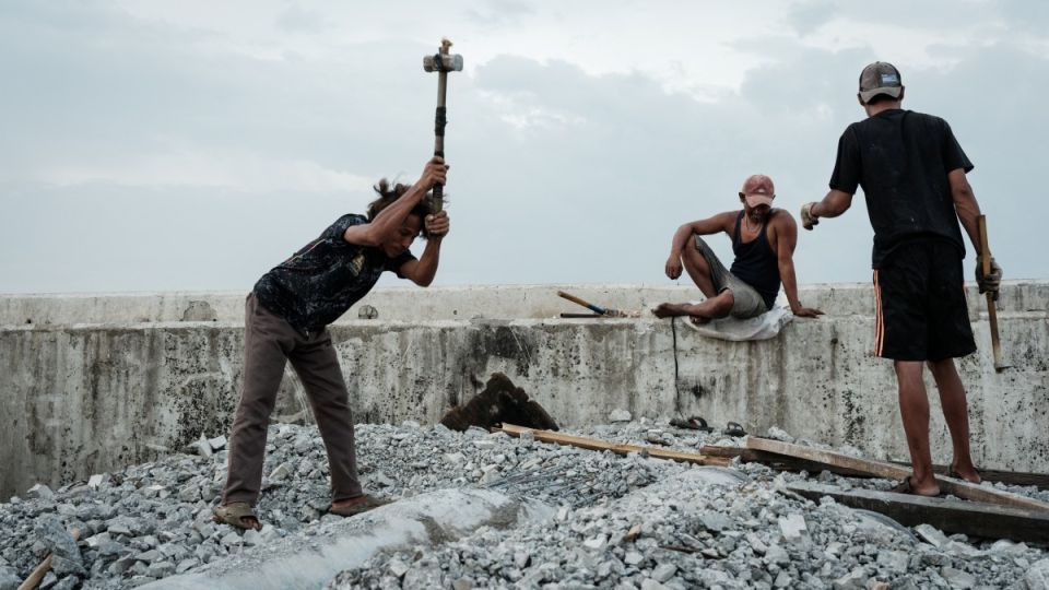 AFP__20251105__837996A__v1__MidRes__IndonesiaLifestyle.jpg