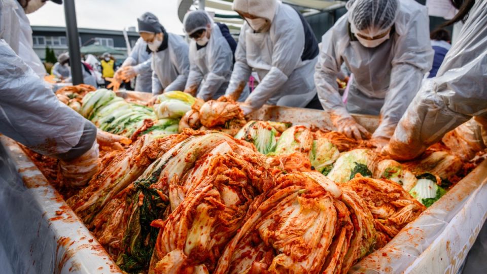 AFP__20251117__849H6K8__v1__MidRes__SkoreaLifestyleFood.jpg