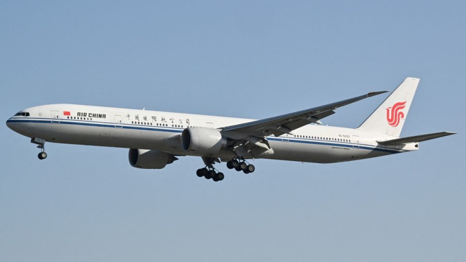 AFP__20251119__84G43WF__v1__MidRes__ChinaEconomyAviationTaiwanPoliticsDiplomacy.jpg
