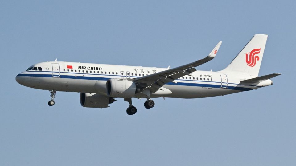 AFP__20251119__84G46G4__v1__MidRes__ChinaEconomyAviationTaiwanPoliticsDiplomacy.jpg