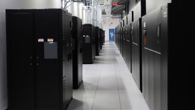 AFP__20251121__83XX29T__v1__MidRes__UsTechnologyAiDataCenter.jpg