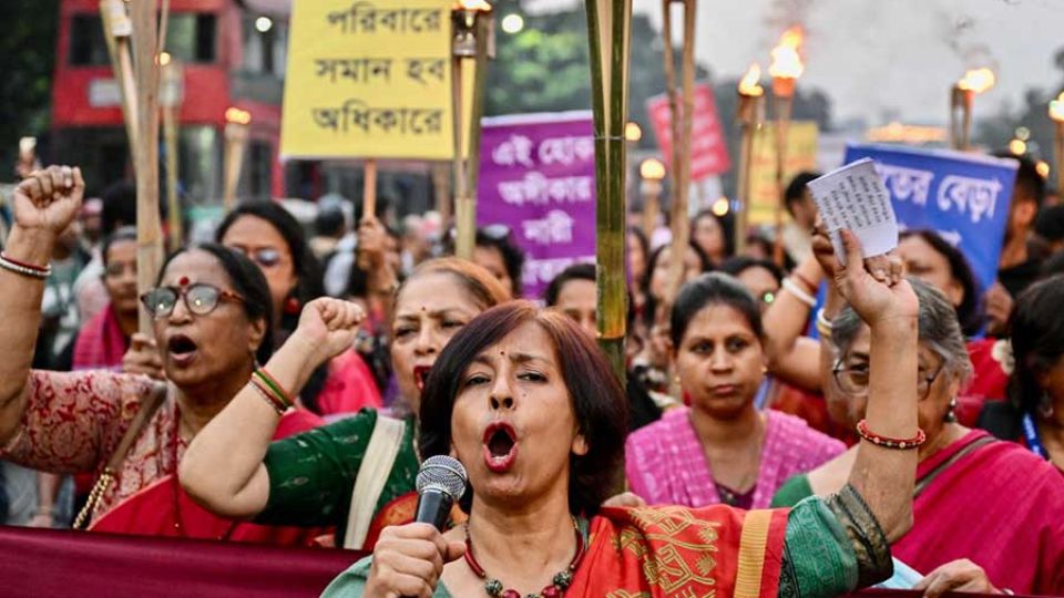 AFP__20251125__86477VJ__v2__MidRes__TopshotBangladeshProtestWomen.jpg