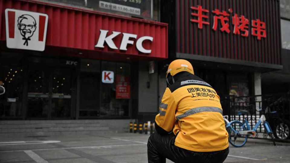 AFP__20251126__867W2T3__v1__MidRes__ChinaEconomy.jpg