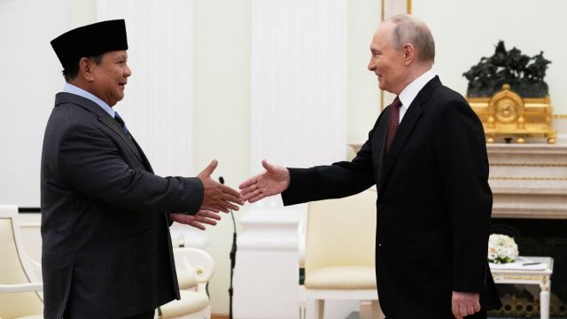 AFP__20251210__87N73G6__v1__MidRes__RussiaIndonesiaDiplomacy.jpg