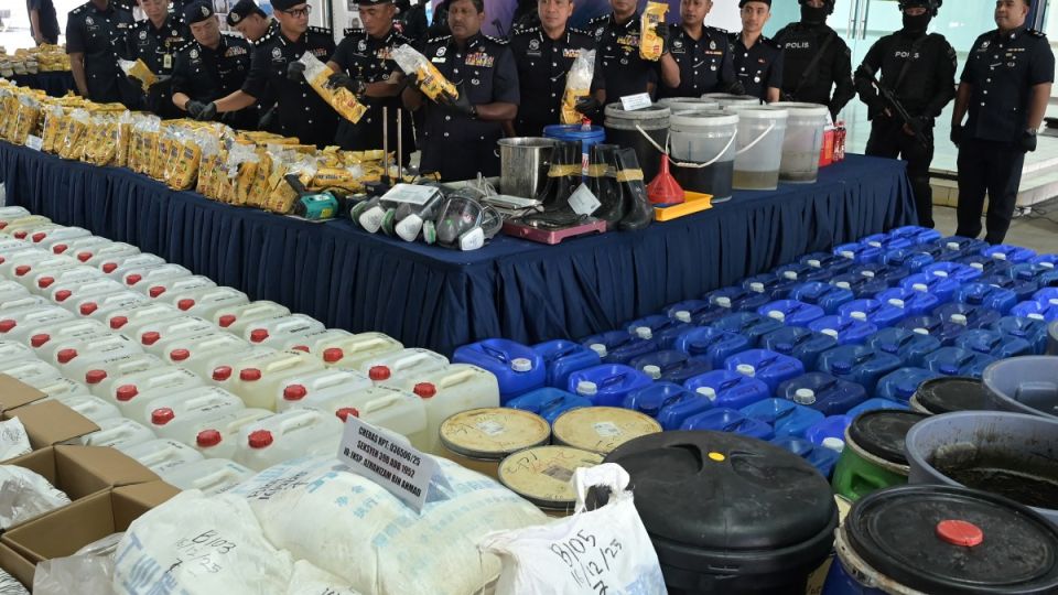 AFP__20251220__88PX87W__v2__MidRes__TopshotMalaysiaCrimeDrugs.jpg