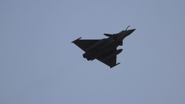 AFP__20251220__88QG9WG__v2__MidRes__UaeFranceDefence.jpg