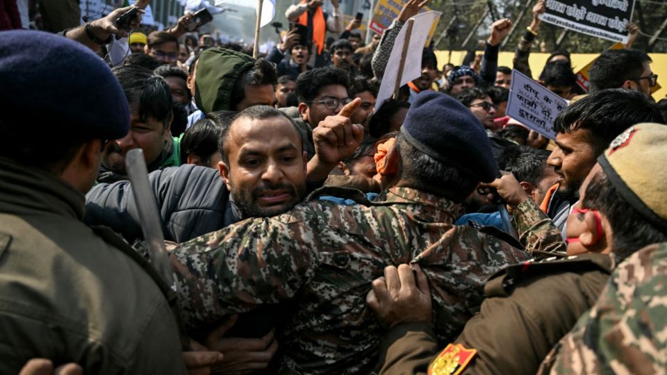 AFP__20251223__88VX9Z2__v5__MidRes__IndiaBangladeshPoliticsUnrest.jpg