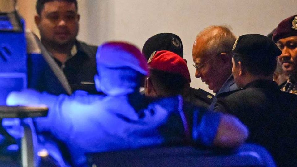 AFP__20251226__89343AU__v4__MidRes__TopshotMalaysiaCourtPoliticsNajib.jpg