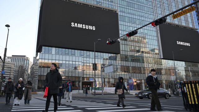AFP__20260108__89YH6NQ__v1__MidRes__SkoreaBusinessEarningsSamsung.jpg