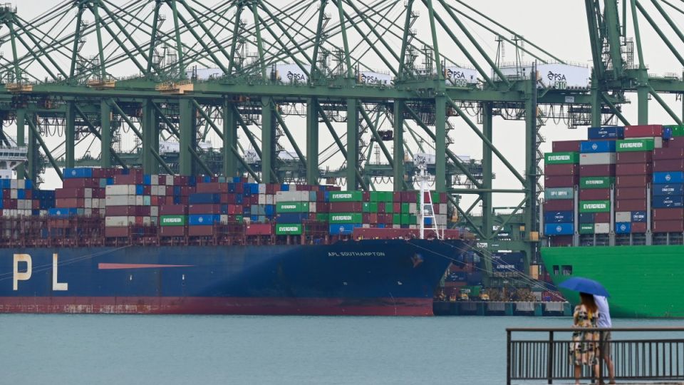 AFP__20260114__92LV3UQ__v1__MidRes__SingaporeEconomyTrade.jpg