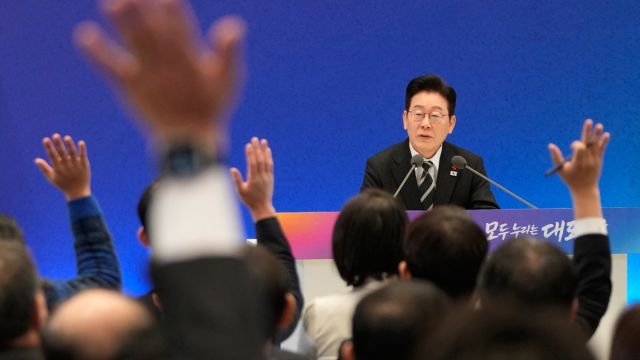 AFP__20260121__93FM8WP__v1__MidRes__SkoreaPoliticsLee.jpg