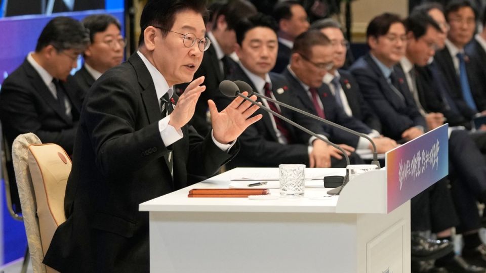 AFP__20260121__93FM9T9__v1__MidRes__SkoreaPoliticsLee.jpg