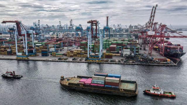 AFP__20260204__963K6B8__v2__MidRes__IndonesiaEconomy.jpg