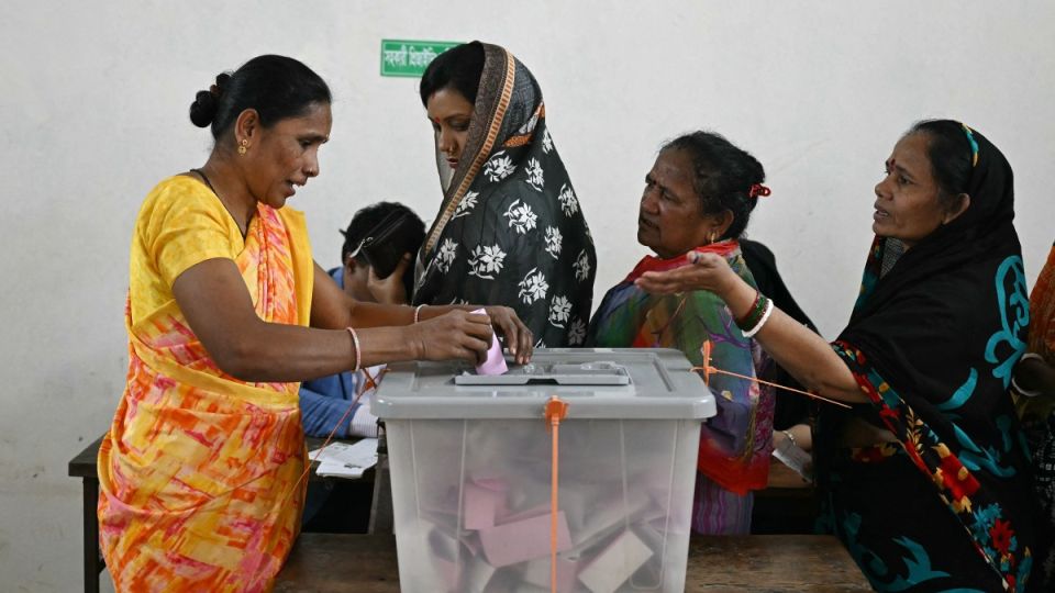 AFP__20260212__976N36J__v3__MidRes__BangladeshPoliticsVote.jpg