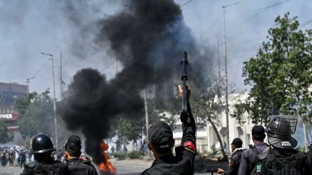 AFP__20260301__99FU3WE__v1__MidRes__PakistanIranUsIsraelConflict.jpg