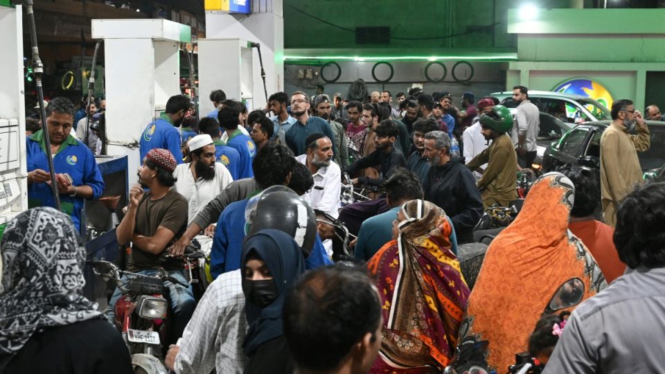 AFP__20260306__A2AT4G3__v2__MidRes__PakistanEconomyTransportOil.jpg