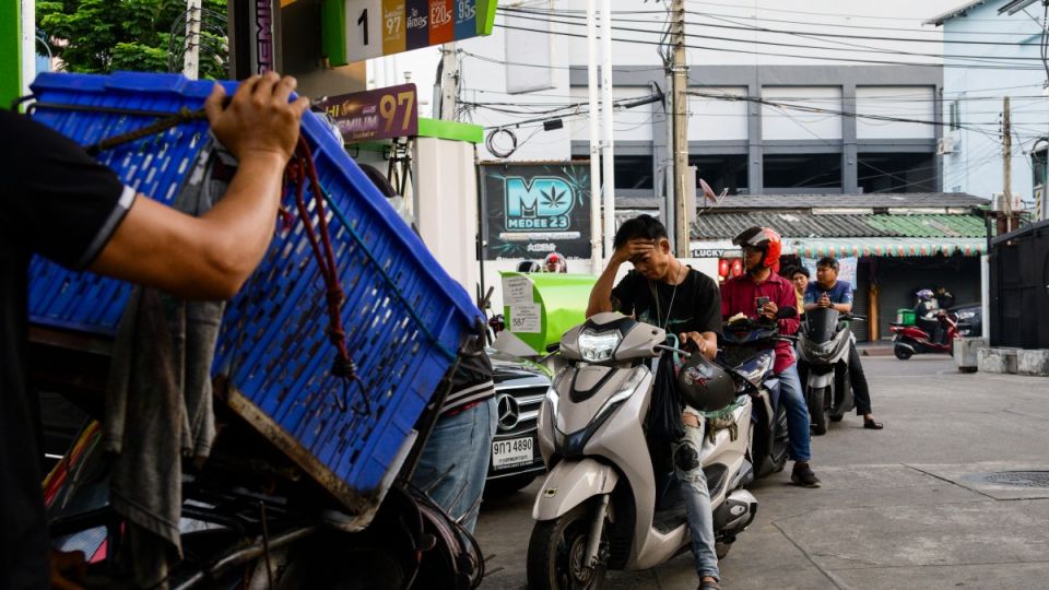 AFP__20260316__A3H49NC__v1__MidRes__ThailandWarIranUsIsraelOilTransport.jpg