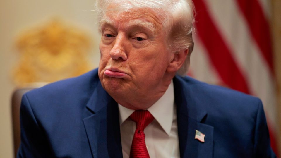 AFP__20260326__2268471646__v1__MidRes__PresidentTrumpMeetsWithHisCabinetAtTheWhiteHo.jpg