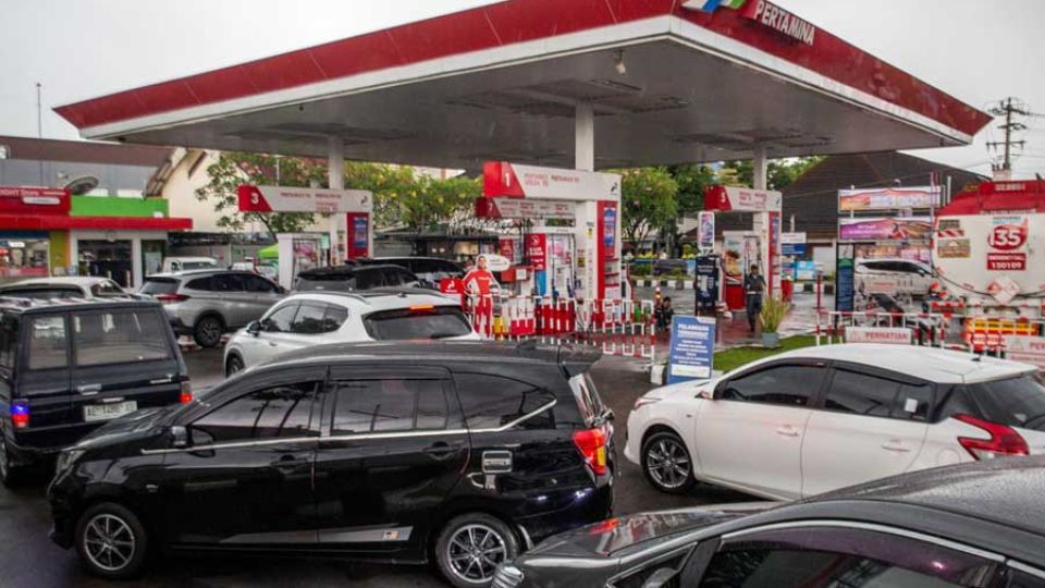 AFP__20260328__A6293H4__v1__MidRes__IndonesiaMarketOil.jpg