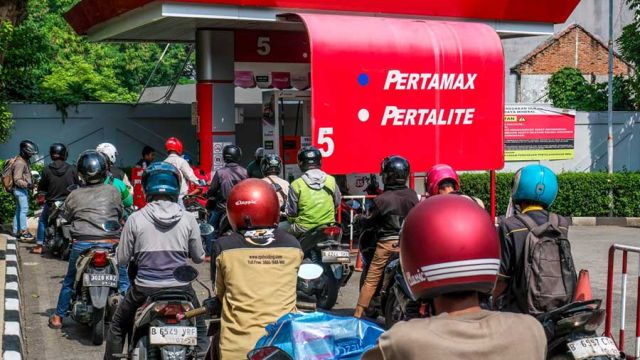 AFP__20260401__A6DX7ZJ__v1__MidRes__IndonesiaMarketOil.jpg