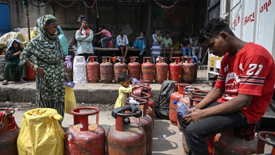 AFP__20260402__A6JG4ZJ__v1__MidRes__IndiaWarIranUsIsraelEnergyLpg.jpg