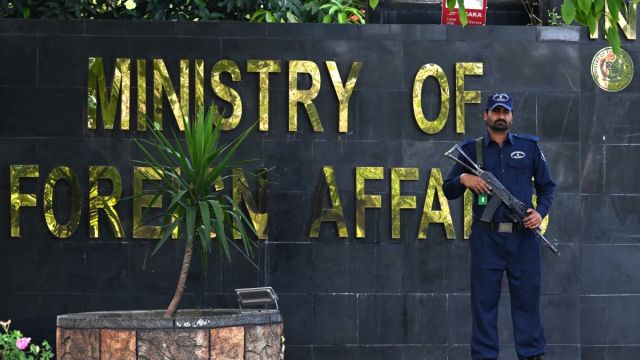 AFP__20260409__A7889G7__v1__MidRes__PakistanWarIranUsIsrael.jpg