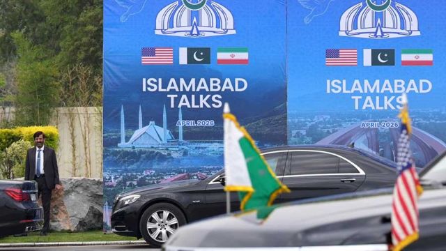 AFP__20260411__A7FW2T9__v1__MidRes__PakistanWarIranUsIsraelTalks.jpg