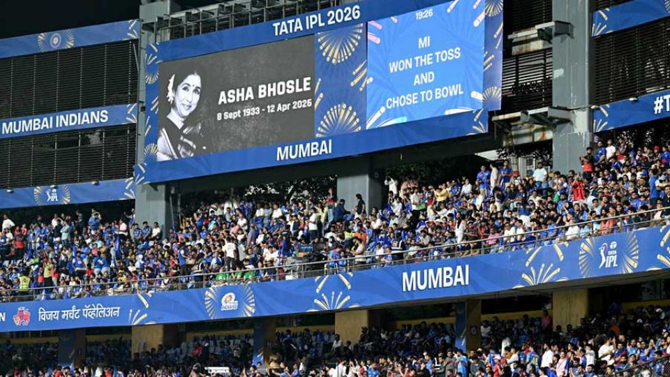 AFP__20260412__A7JB76U__v5__MidRes__TopshotCricketIndIplT20MumbaiBengaluru.jpg