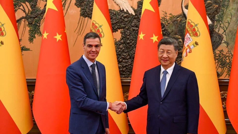 AFP__20260414__A7RL3T3__v2__MidRes__TopshotChinaSpainDiplomacyPolitics.jpg