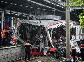 Between safety and fear: Indonesian women commuters navigate travel after deadly crash