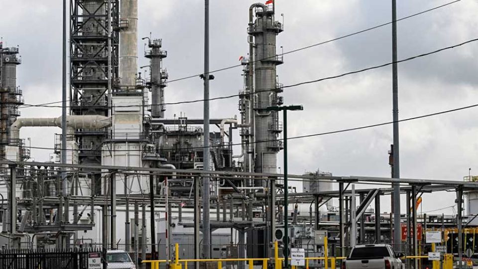 AFP__20260429__A9DD2ZQ__v1__MidRes__UsEnergyOil.jpg