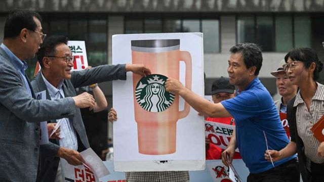 AFP__20260527__B463364__v1__MidRes__SkoreaCoffeeProtestDemocracyPolitics.jpg