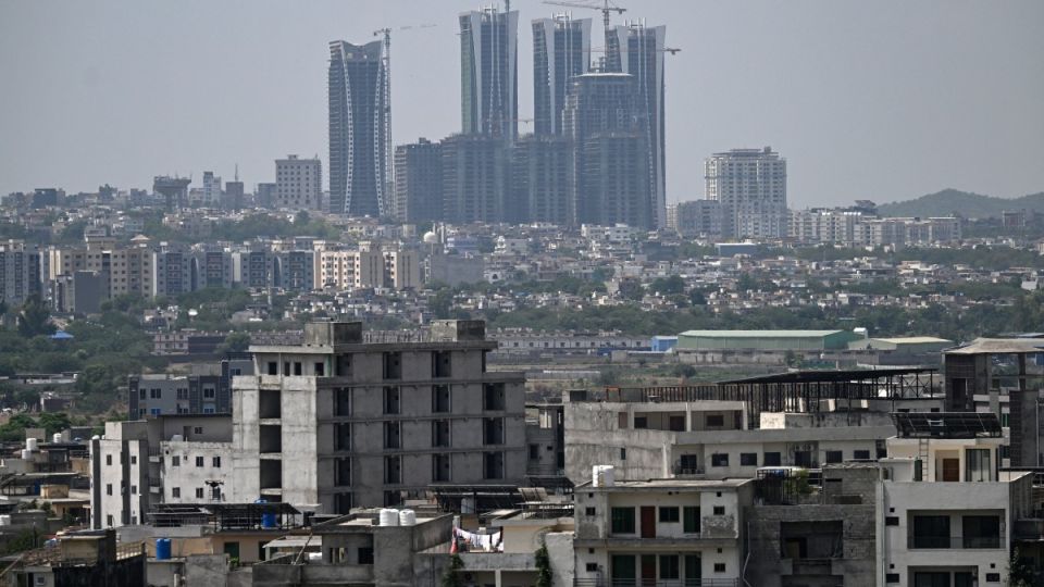 AFP__20260614__B6ZG3ZR__v2__MidRes__PakistanEconomyBudget.jpg