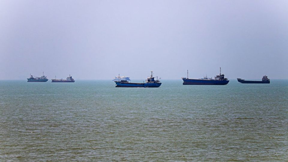 AFP__20260618__B7HW7UL__v2__MidRes__TopshotIranUsIsraelWarTransportHormuz.jpg