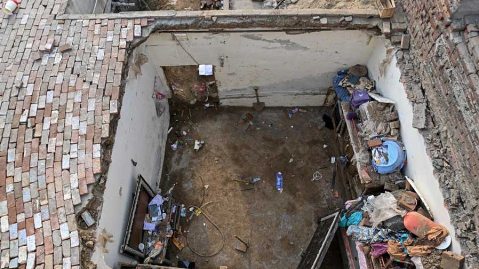 AFP__20260701__B8VH7ZQ__v1__MidRes__PakistanDisasterBuilding.jpg