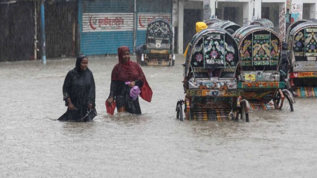 AFP__20260707__B9HQ37Y__v2__MidRes__BangladeshWeatherMonsoon.jpg