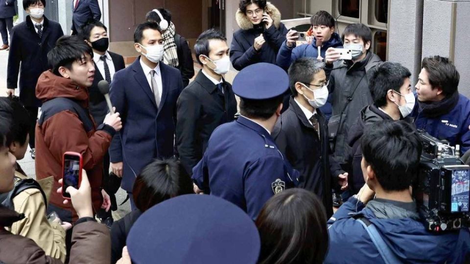 Abe-faction-office-1219.jpg