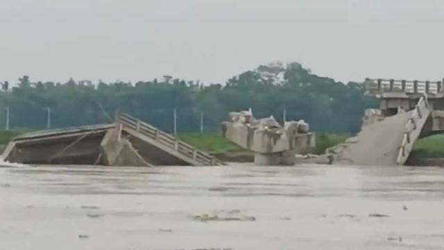 Bihar-Bridge-Collapse-Araria_20240618_220536_0000.jpg