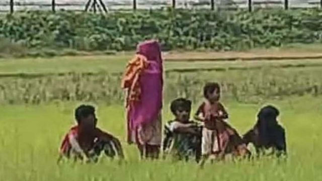 Border-stranded-people.jpg